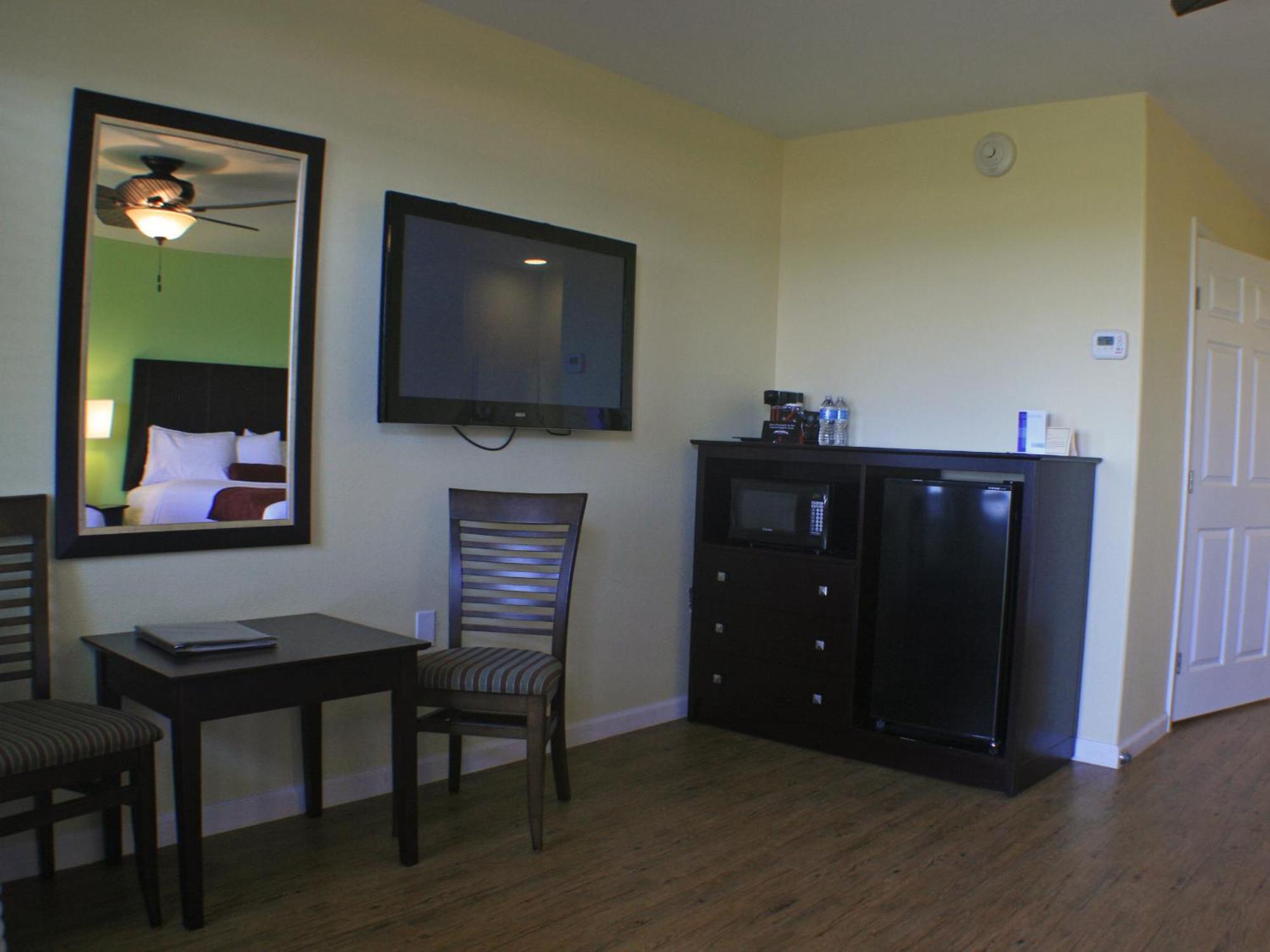 Ocean Village Hotel Surfside Beach Exteriör bild